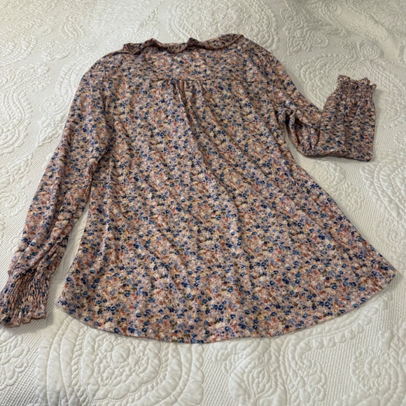 Top - Picture 3 of 4